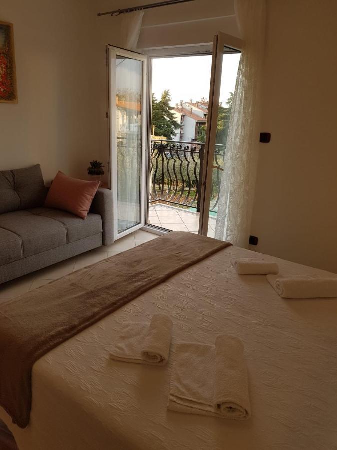 Apartment Mit Balkon Poreč Exterior foto